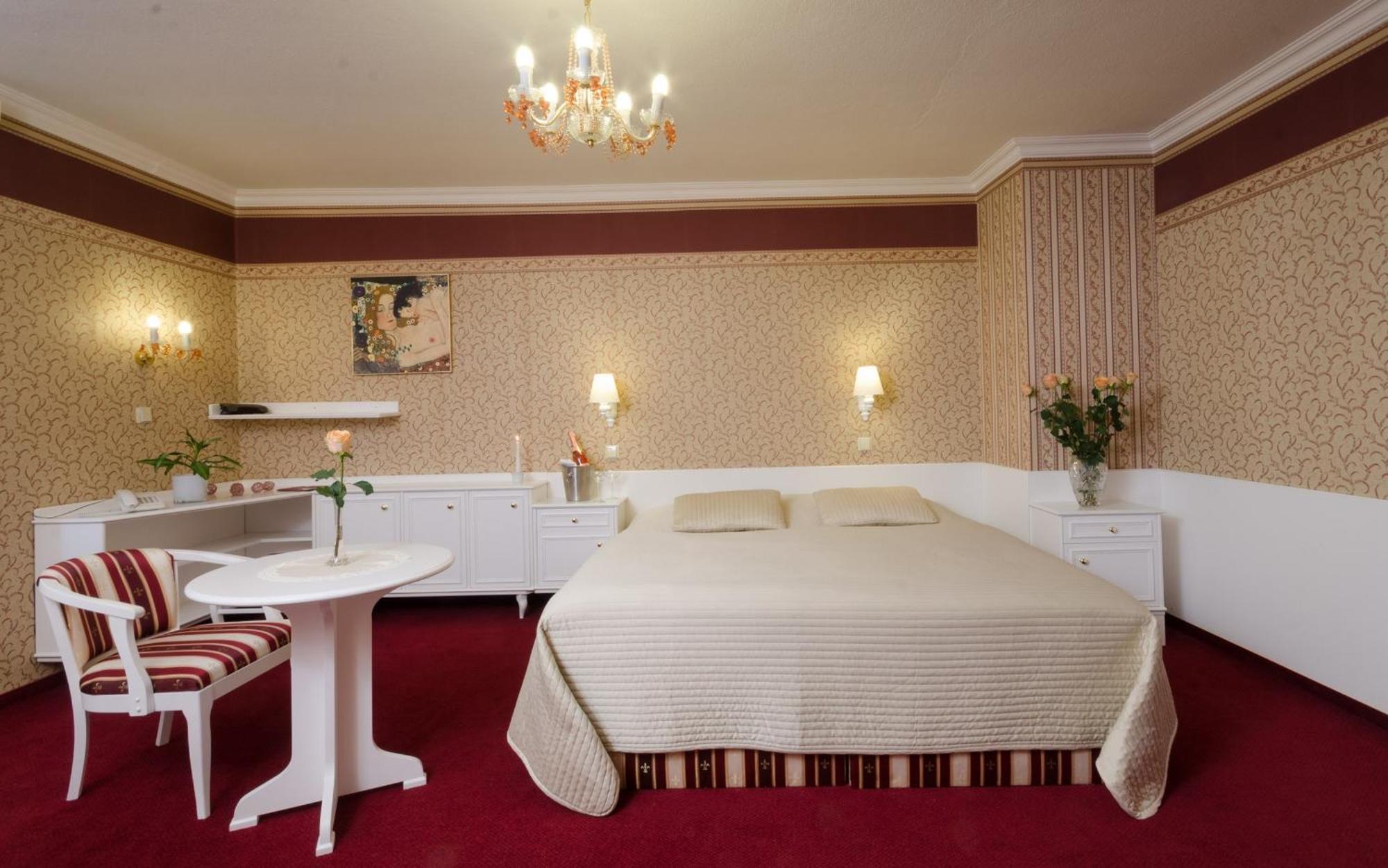 Hotel Ostrov Nymburk Bagian luar foto