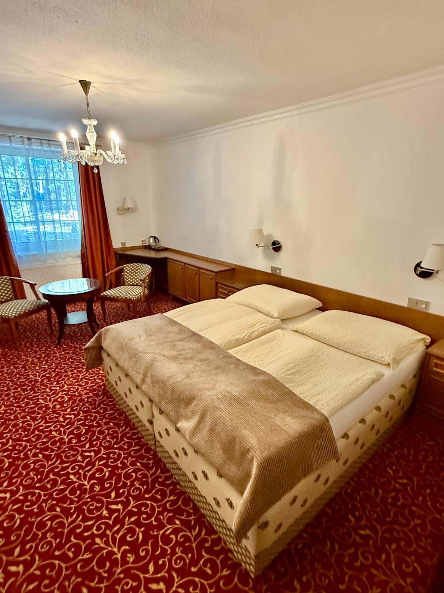 Hotel Ostrov Nymburk Bagian luar foto