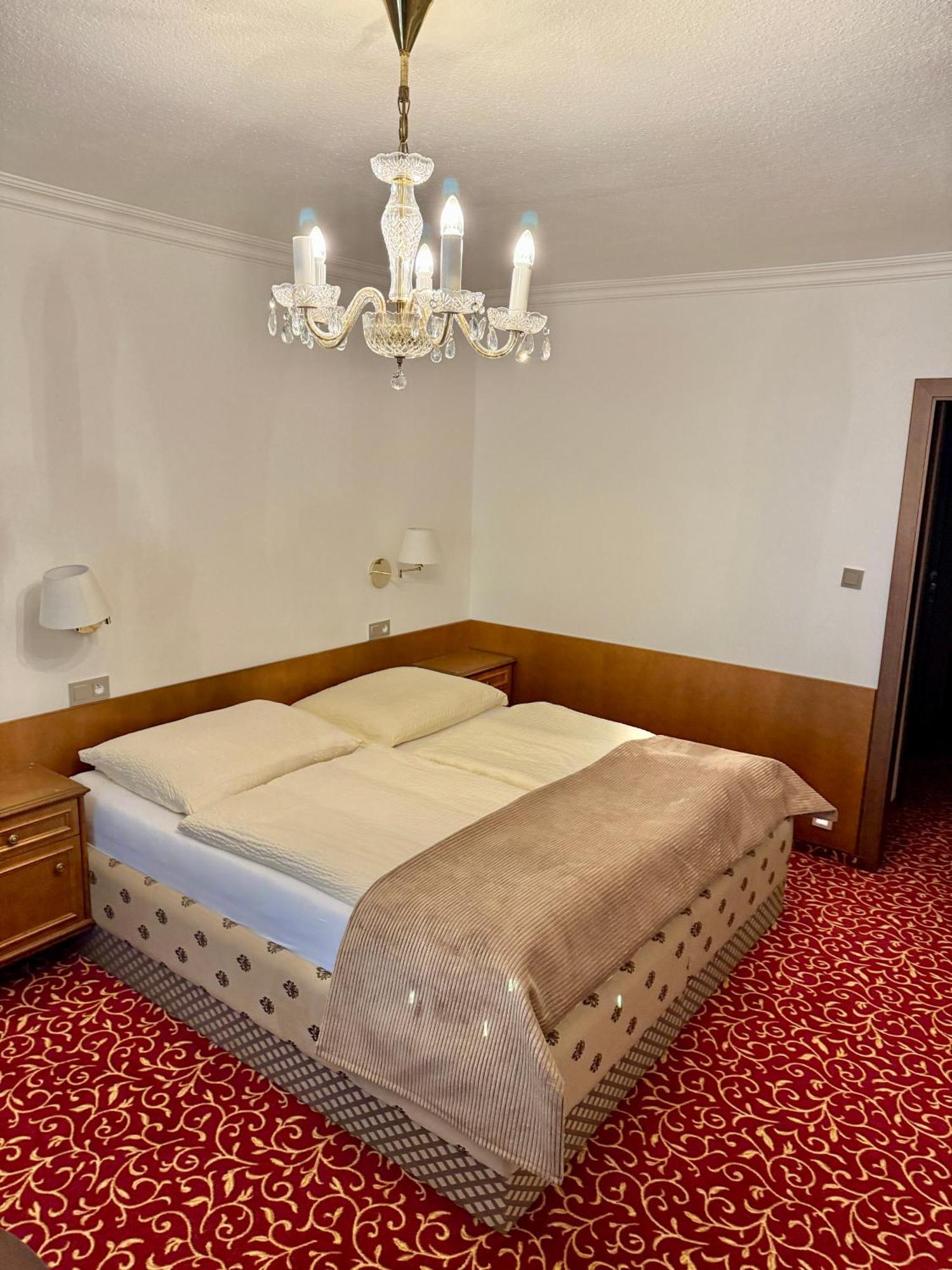 Hotel Ostrov Nymburk Bagian luar foto
