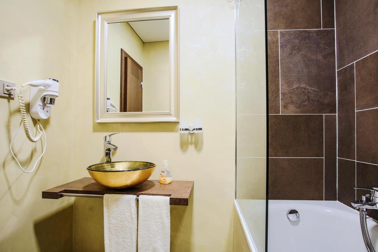 Hotel Ostrov Nymburk Bagian luar foto